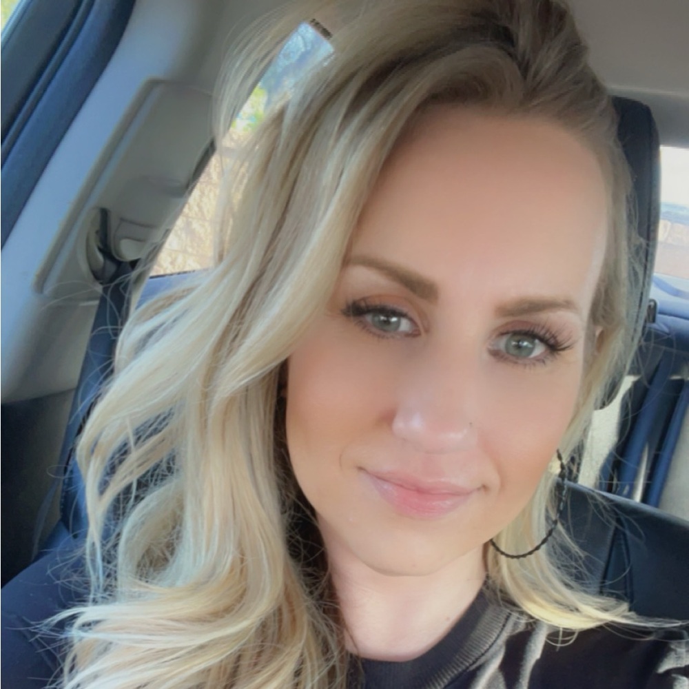 Meet your Posher, Ashley